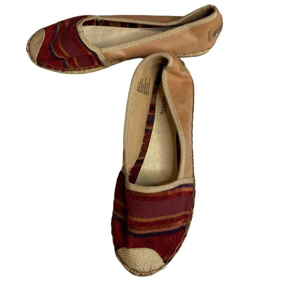 I.D required espadrilles tan red striped size 11M
